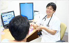 各診療科にて診察